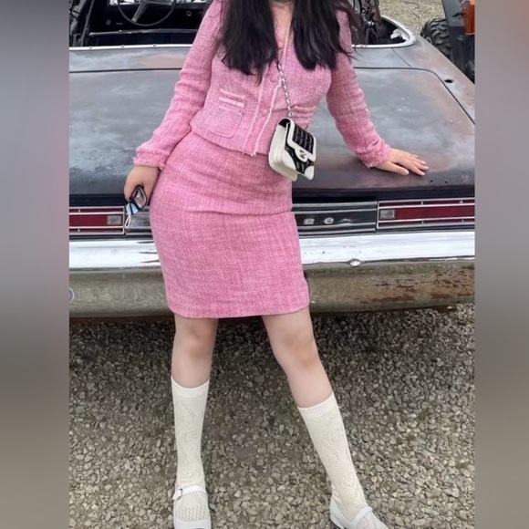 Serrani Italy Super Cute Pink Skirt Suit Set - Picture 2 of 8